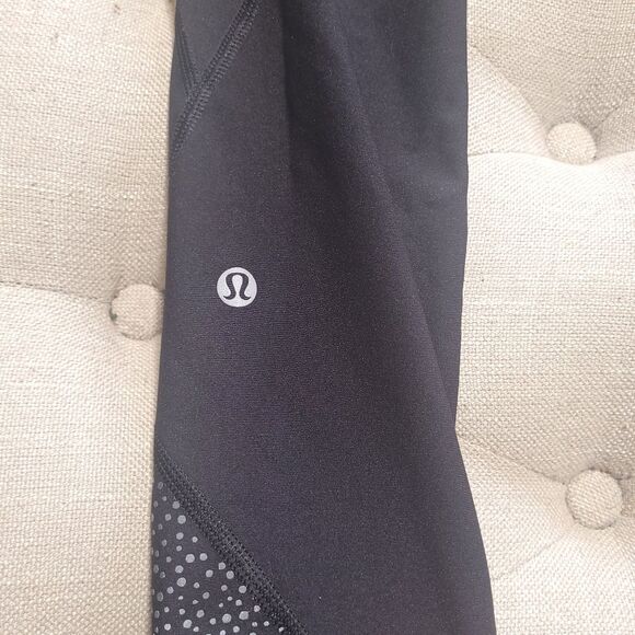 Lululemon Stuff Tight II Scalloped Reflective Dot Hem Cropped Leggings 4 - Picture 8 of 12